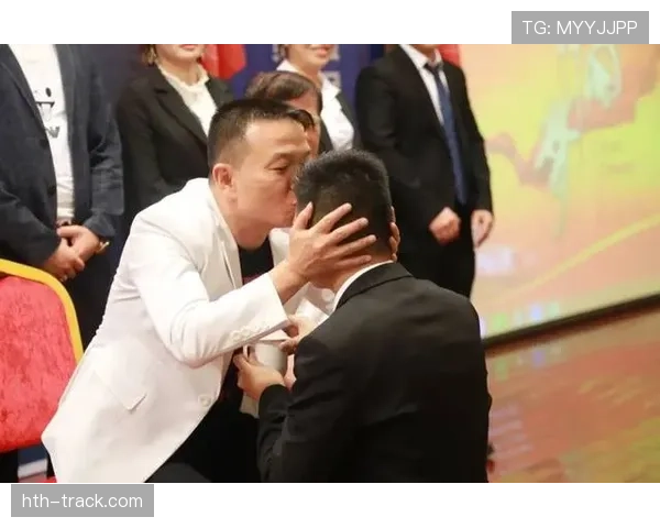 当红明星携手背后的团队智慧：揭秘明星合作背后的战略布局